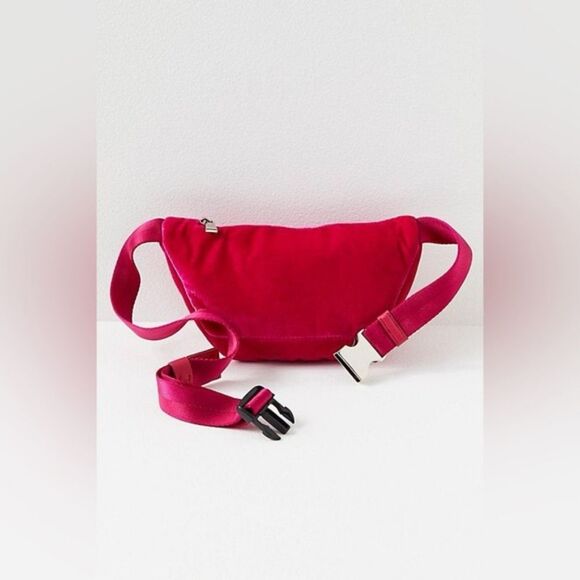 NWT Free People Caraa Velvet Small Sling Bag Pink - Picture 2 of 6